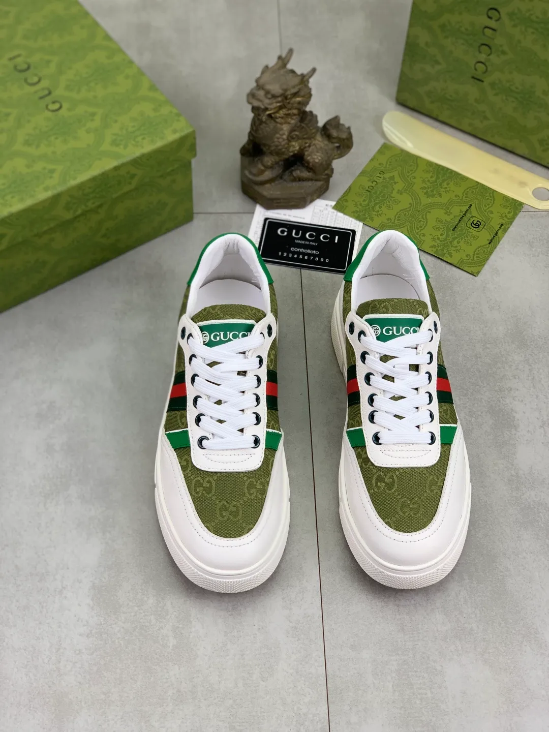Men's men's shoes 💰P420💰【New style】(GUCCI) official website's latest 🎁🎁casual and fashionable men's shoes👟, hot style 💥 style is simple and elegant, exclusive for trendy men. Unique official website's latest brand double G element Elements 👑 Original Gucci decoration, fashionable and generous, original calfskin fabric ✅ Fully imported first-layer pigskin lining, official website designated wear-resistant, lightweight original rubber casual outsole, classic model taken in real life 🎬39-44 5️⃣ colors available